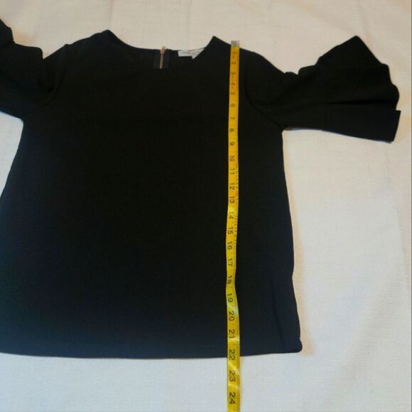 Green Envelope Black Ruffle Bell Sleeve Top Size Small - Picture 6 of 10
